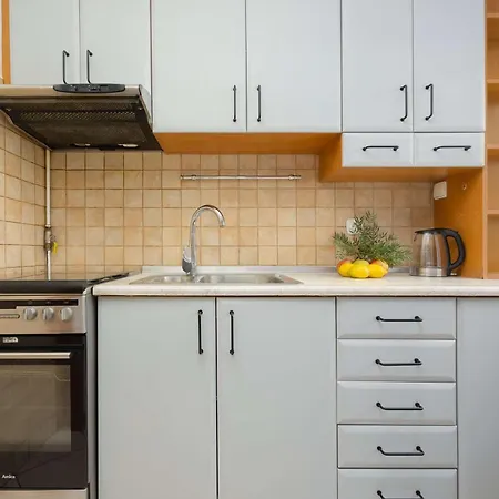 Bright Close To Old Town And Metro By Renters