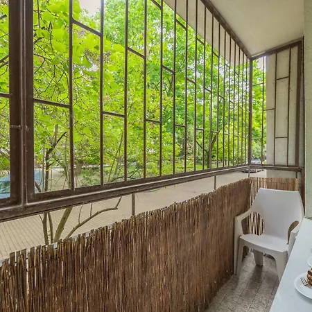 Old Town Next To Metro By Renters Apartamento